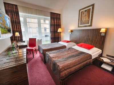 EA Hotel Crystal Palace**** - double room, twin
