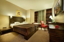 EA Hotel Crystal Palace**** - three-beded room